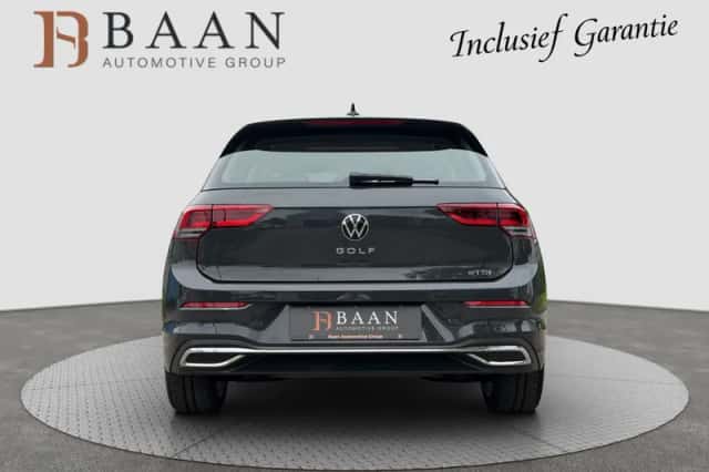 Volkswagen Golf (2024) thumbnail 6