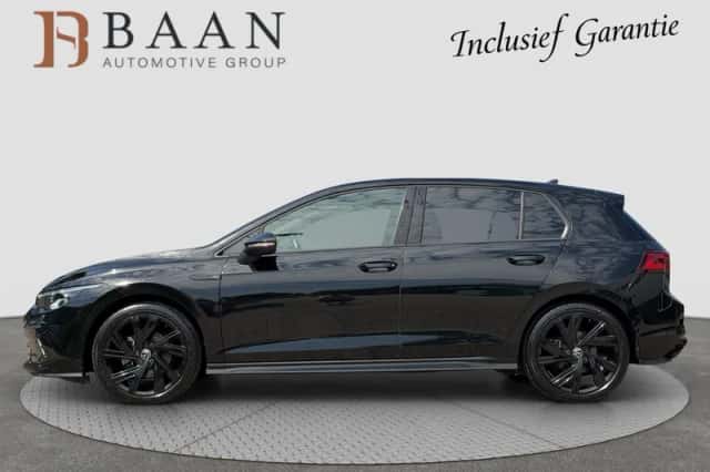 Volkswagen Golf (2024) thumbnail 5