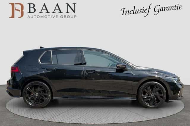 Volkswagen Golf (2024) thumbnail 6