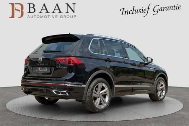 Volkswagen Tiguan (2024) thumbnail 2