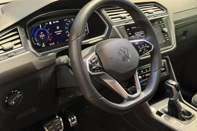 Volkswagen Tiguan (2024) thumbnail 3