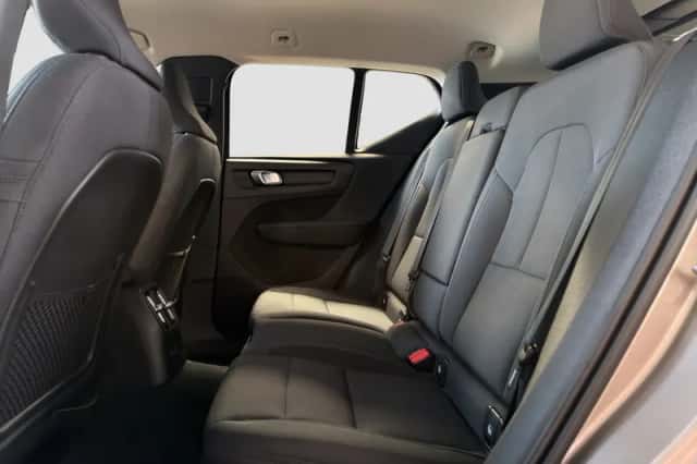 Volvo XC40 (2022) thumbnail 6