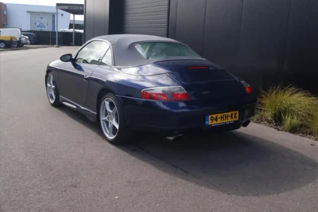 Porsche 911 (2001) thumbnail 4