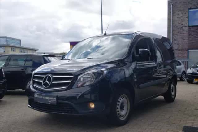 Mercedes-Benz Citan (2019) thumbnail 2