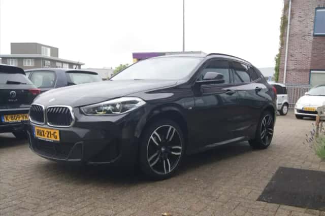BMW X2 (2020) thumbnail 2