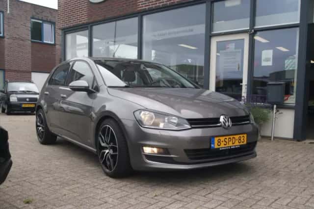 Volkswagen Golf (2013) thumbnail 1