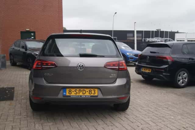 Volkswagen Golf (2013) thumbnail 5