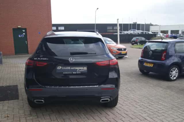 Mercedes-Benz GLA-Klasse (2020) thumbnail 3