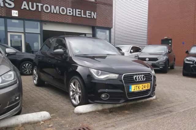Audi A1 (2012) thumbnail 1