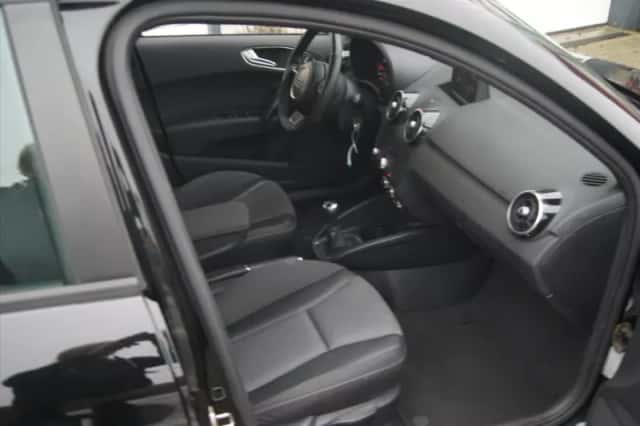 Audi A1 (2012) thumbnail 6