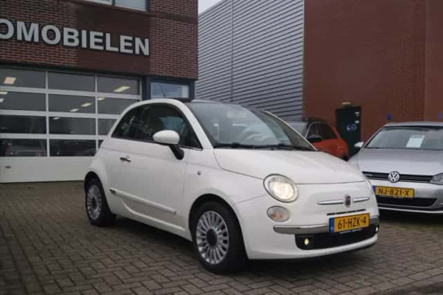 Fiat 500 (2009) thumbnail 2