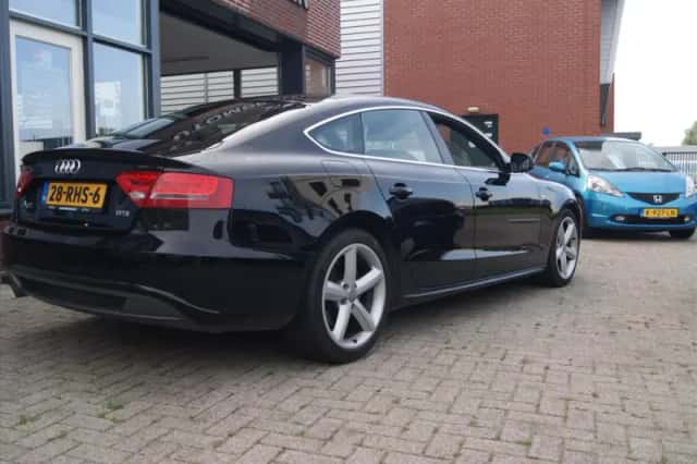 Audi A5 (2011) thumbnail 4