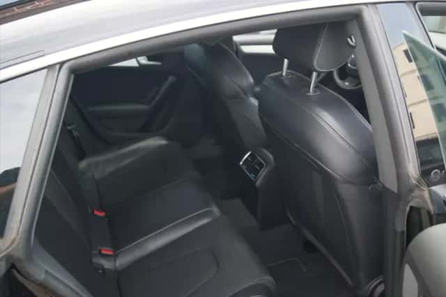 Audi A5 (2011) thumbnail 6