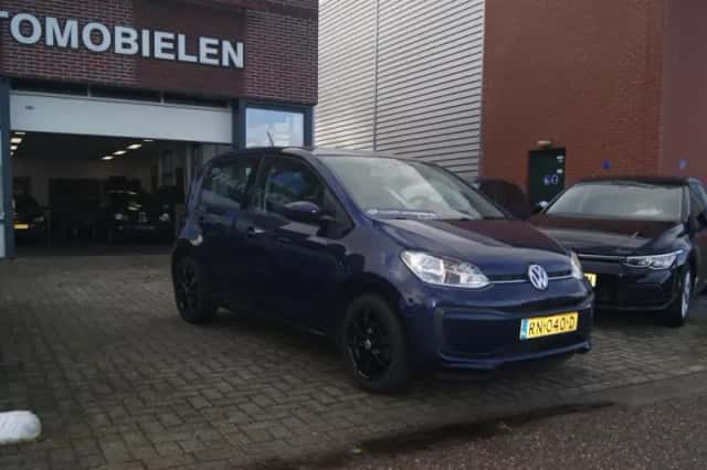 Volkswagen Up! (2018) thumbnail 1