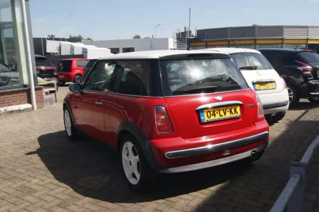 MINI Cooper (2003) thumbnail 3