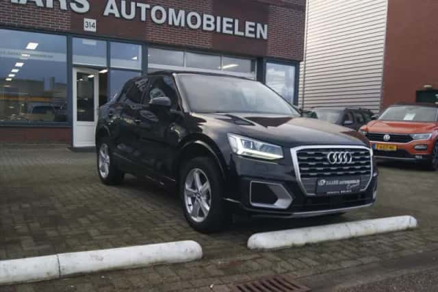 Audi Q2 (2017) thumbnail 1