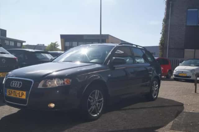 Audi A4 (2006) thumbnail 3