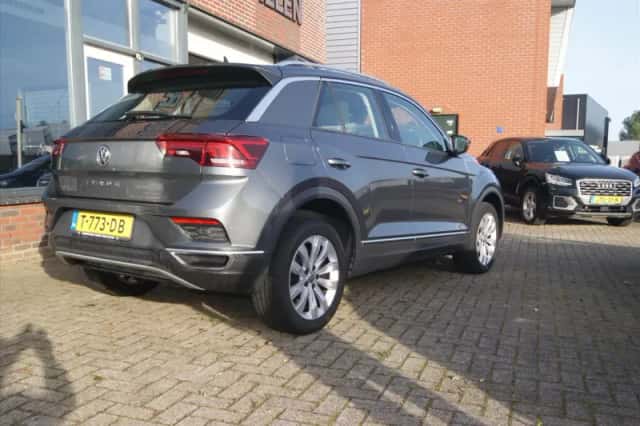 Volkswagen T-Roc (2020) thumbnail 4