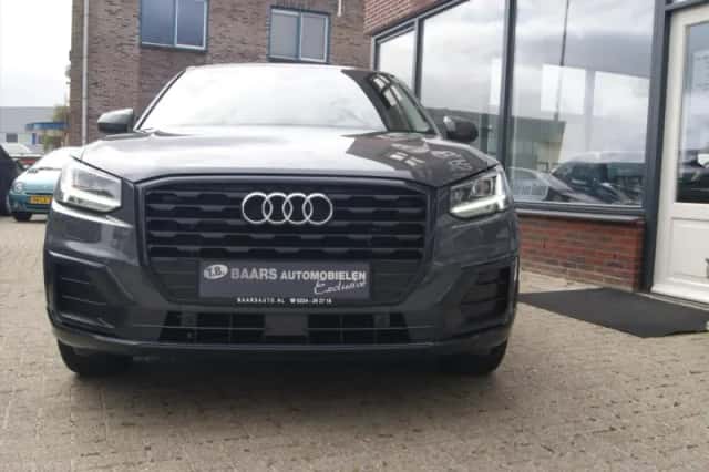 Audi Q2 (2017) thumbnail 3
