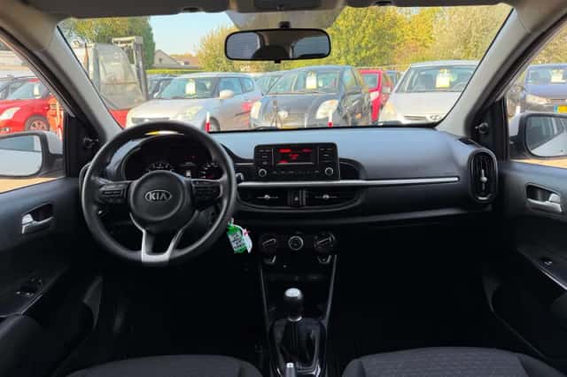 Kia Picanto (2021) thumbnail 2