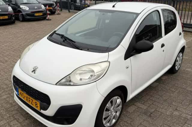 Peugeot 107 (2012) thumbnail 1