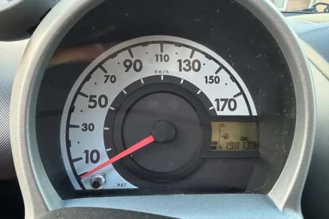 Peugeot 107 (2011) thumbnail 5