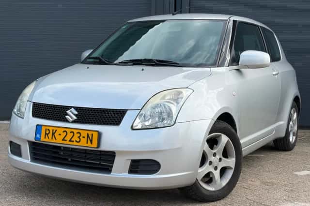 Suzuki Swift (2006) thumbnail 6