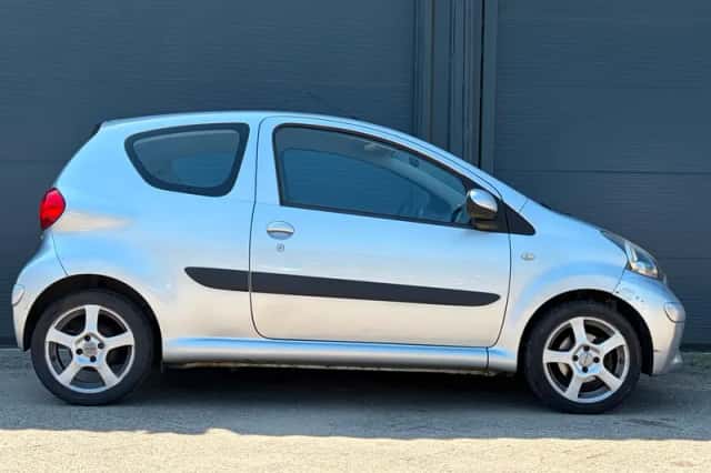 Toyota Aygo (2008) thumbnail 4