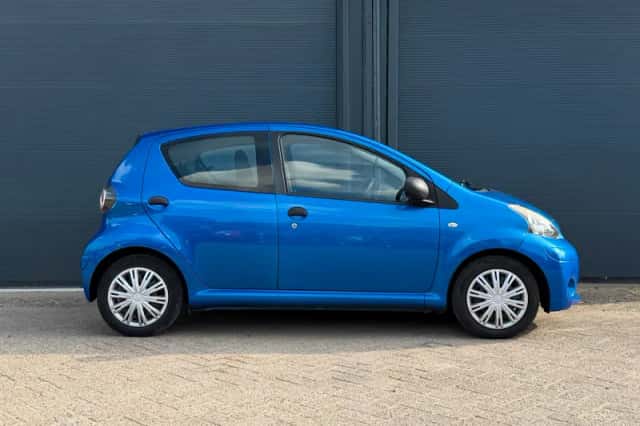 Toyota Aygo (2013) thumbnail 4