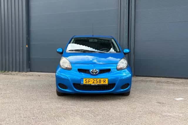 Toyota Aygo (2012) thumbnail 5