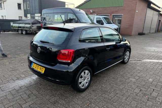 Volkswagen Polo (2012) thumbnail 3