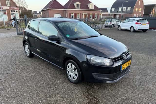 Volkswagen Polo (2012) thumbnail 4