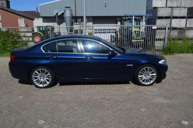BMW 5-Serie (2011) thumbnail 3