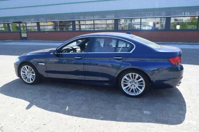 BMW 5-Serie (2011) thumbnail 6