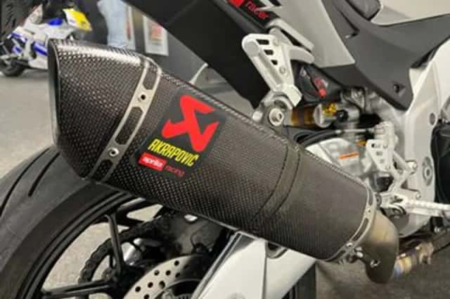 APRILIA TUONO (2016) thumbnail 3