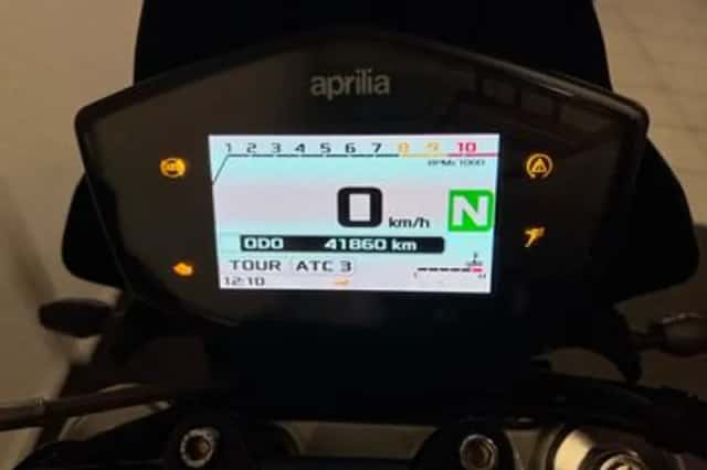 APRILIA DORSODURO (2018) thumbnail 2