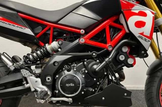 APRILIA DORSODURO (2018) thumbnail 3