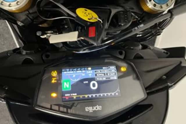 APRILIA TUONO (2017) thumbnail 2