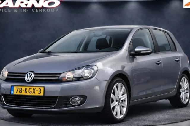 Volkswagen Golf (2009) thumbnail 2