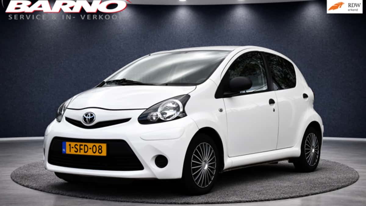 Toyota Aygo (2013) — foto 1