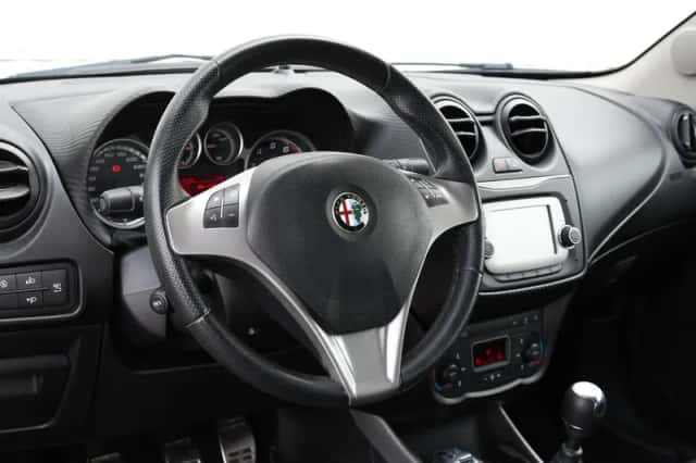 Alfa Romeo Mito (2016) thumbnail 13