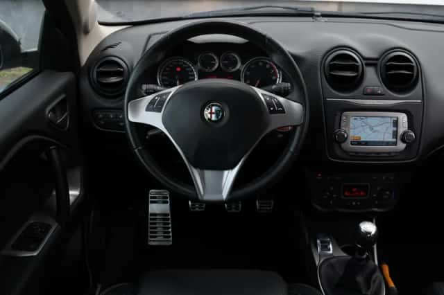 Alfa Romeo Mito (2016) thumbnail 14