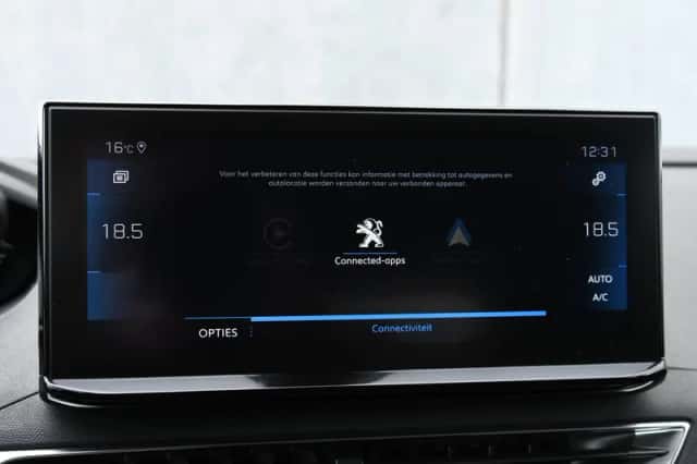 Peugeot 5008 (2021) thumbnail 32