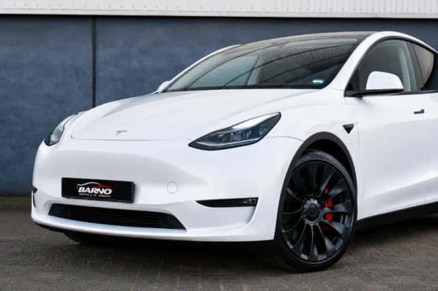 Tesla Model Y (2022) thumbnail 16