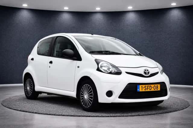 Toyota Aygo (2013) thumbnail 4