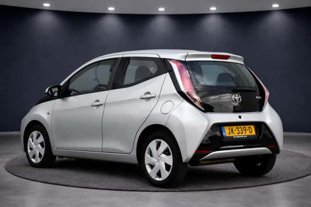 Toyota Aygo (2016) thumbnail 6