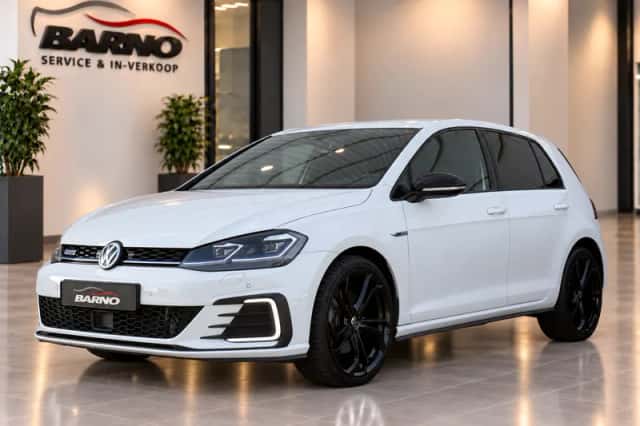Volkswagen Golf (2018) thumbnail 1