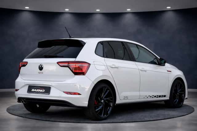 Volkswagen Polo (2024) thumbnail 2