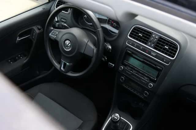 Volkswagen Polo (2011) thumbnail 3