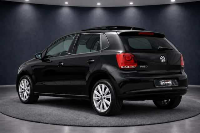 Volkswagen Polo (2011) thumbnail 6